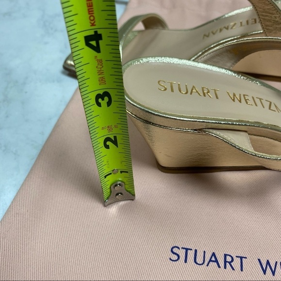 Stuart Weitzman: Aleena Gold Metallic Slip On Heeled Sandals Shoes Size 6 (NWOT) - Picture 6 of 7